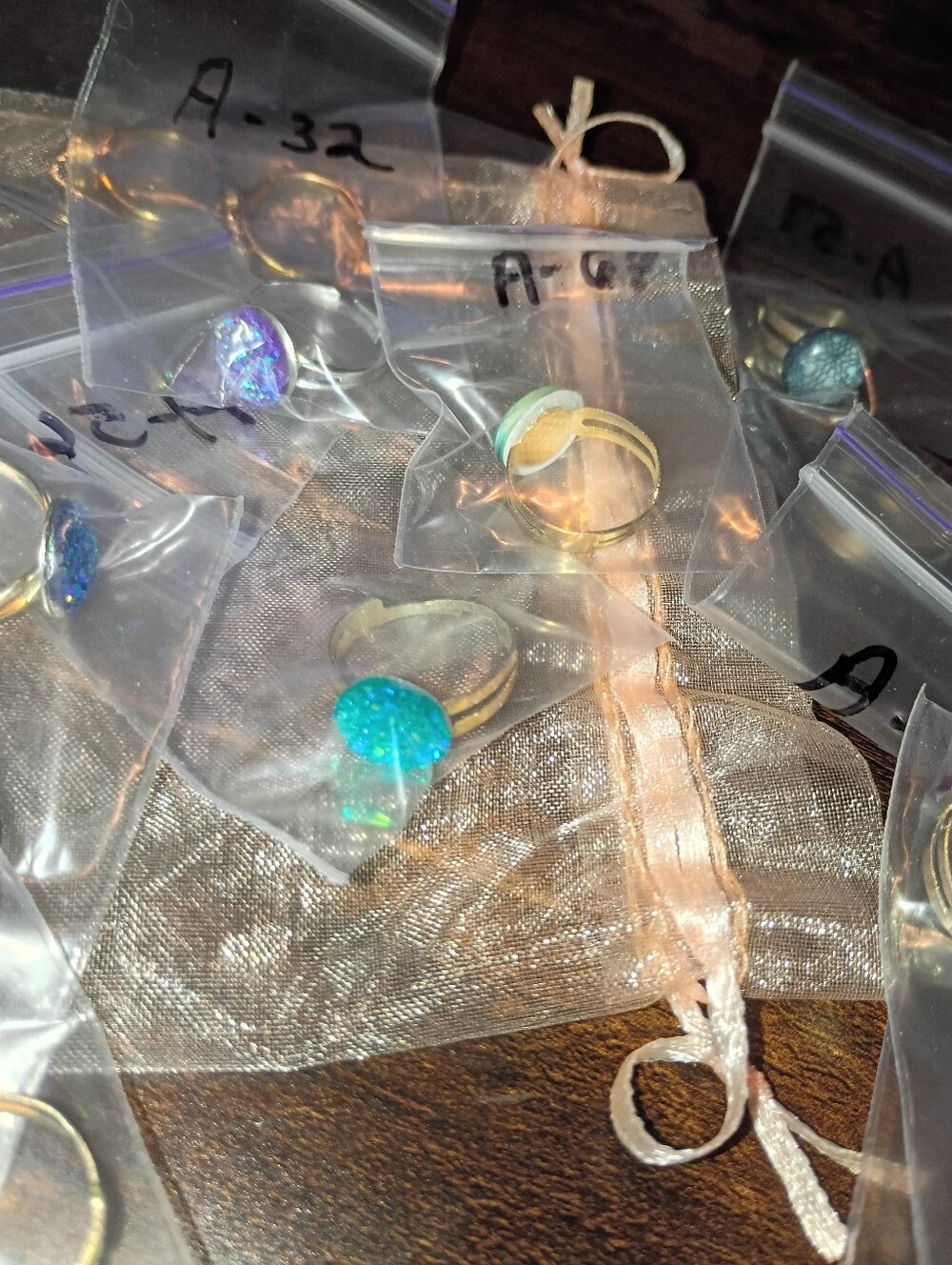NEW 14 ASSORTED ADJUSTABLE RINGS - Picture 3 of 6